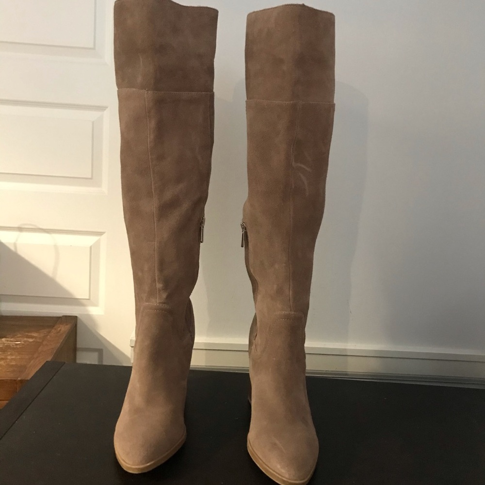 Steve Madden Over the Knee Suede Boot. Size 7.5